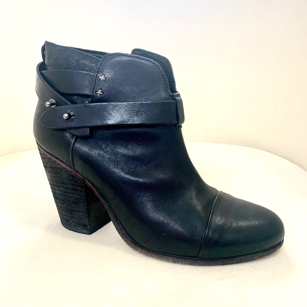 RAG & BONE Like NEW! Black Leather Heeled Harrow Bootie - Picture 5 of 10